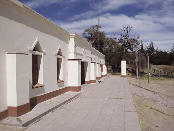 Escuela agrotécnica EMETA, realizada en adobe y tapia. Gobierno de Jujuy, Humahuaca.